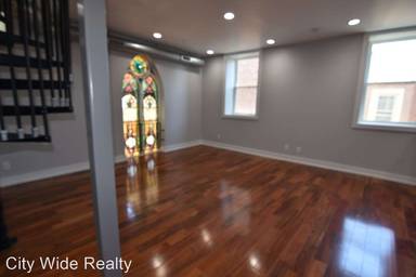 Main picture of 1236 E Columbia Ave