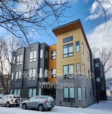 Main picture of 320 Clay St