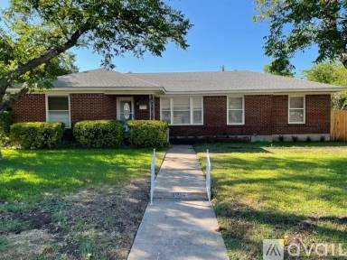 Main picture of 4716 Cole Ave
