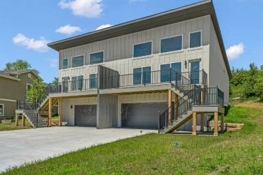 Main picture of 4849 NW Astor Park Dr