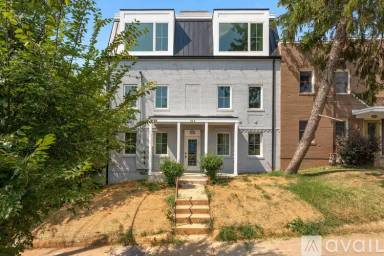 Main picture of 416 Evarts St NE