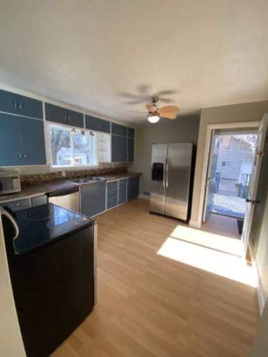 Main picture of 813 1st Ave NE