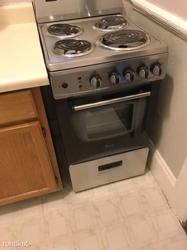 Main picture of 9 Sewall Ave