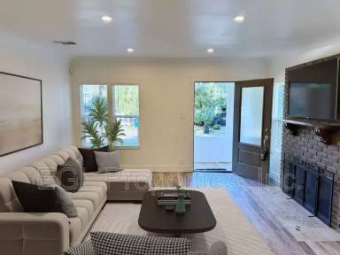 Main picture of 14944 Greenleaf St