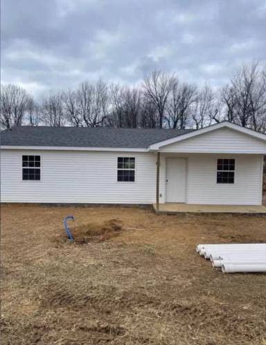 Main picture of 149 Tracker Ln