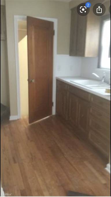 Main picture of 1093 Mulberry St