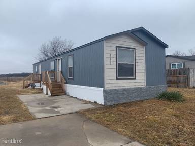 Main picture of 692 Mills Dr