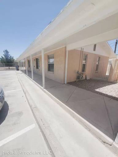 Main picture of 185 N Awbrey St