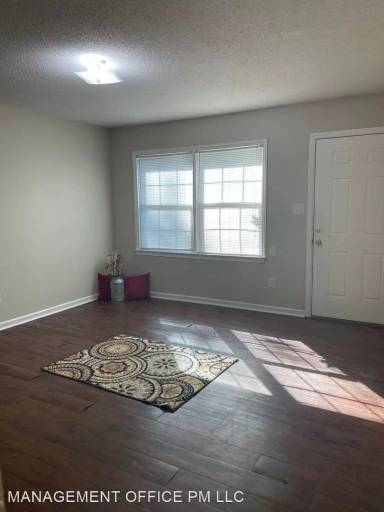Main picture of 1100 Little Ave