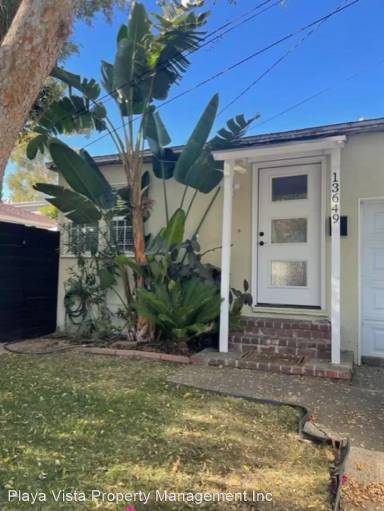 Main picture of 13649 Collins St