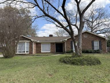 Main picture of 5330 Shanna Ln
