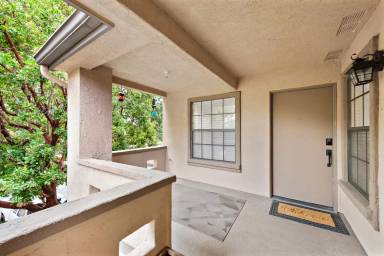 Main picture of 1042 Calle del Cerro