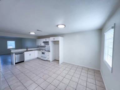 Main picture of 564 Arvel Cir