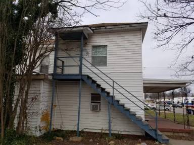 Main picture of 123 S Hope St