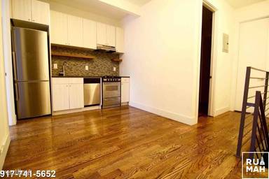 Main picture of 258 Palmetto St