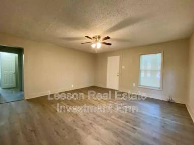 Main picture of 158 W 80th St