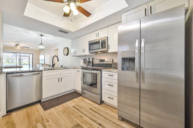 Main picture of 11220 Caravel Cir