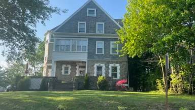 Main picture of 19 Euclid Ave