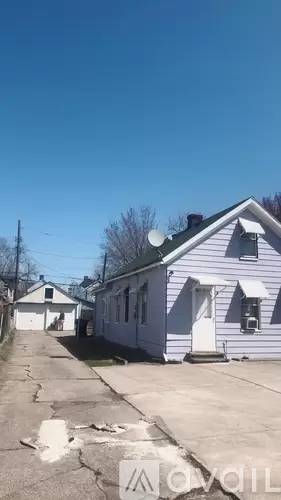 Main picture of 1623 E 47th St
