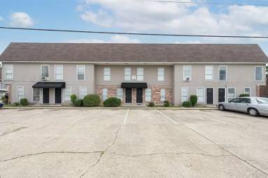 Main picture of 11585 N Harrells Ferry Rd