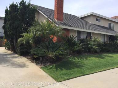 Main picture of 17061 Leslie Ln