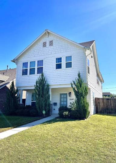 Main picture of 2641 Frazier Ave