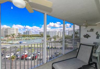 Main picture of 1 Bluebill Ave