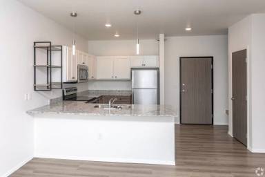 Main picture of 601 W 86th St