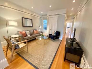 Main picture of 2554A Gough St