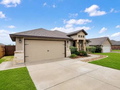 Main picture of 1609 Calvin Loop