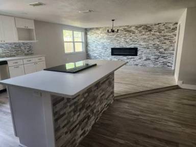 Main picture of 7815 Bloomfield Dr