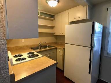 Main picture of 2541 NE Stephens St