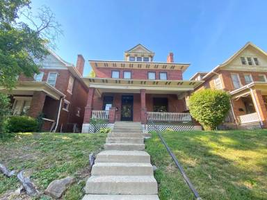 Main picture of 198 E Norwich Ave - B