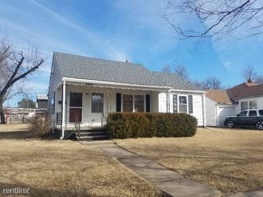 Main picture of 856 N Pinecrest St