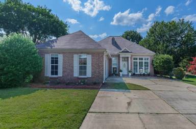 Main picture of 9300 Greythorne Way