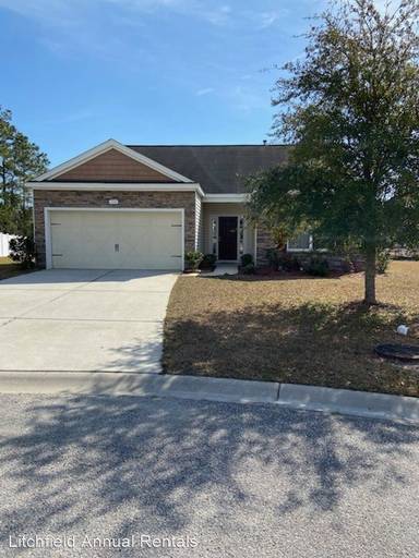 Main picture of 144 Carolina Oaks Dr