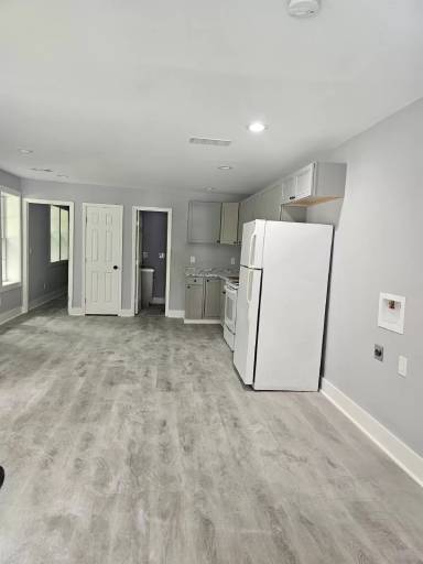 Main picture of 2402 Garden Dr