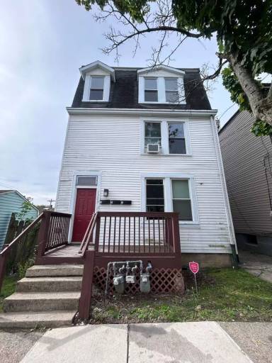 Main picture of 1303 Woodland Ave