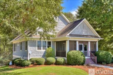 Main picture of 644 Paloma Ln