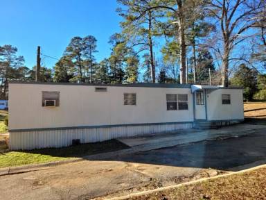 Main picture of 205 Holt Ave