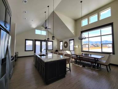 Main picture of 3194 Fen Way