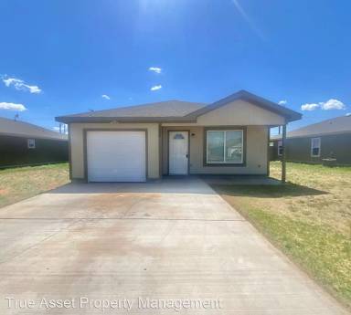 Main picture of 3606 E 3rd Pl