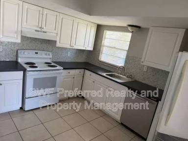 Main picture of 1002 Southeast 12th Terrace - A