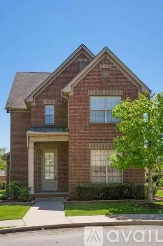 Main picture of 1100 Paddock Park Cir