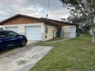 Main picture of 1865 Guava Ave