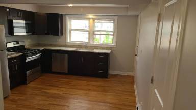 Main picture of 2421 N Neva Ave