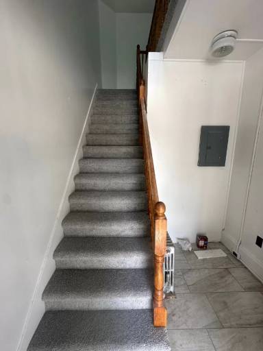 Main picture of 80 River St