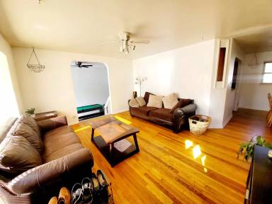 Main picture of 910 Bungalow Ct