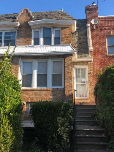 Main picture of 1319 Devereaux Ave