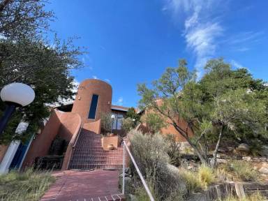 Main picture of 61 Pinon Hill Pl NE